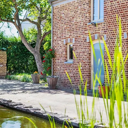 Charming In With Terrace Holiday home Geetbets